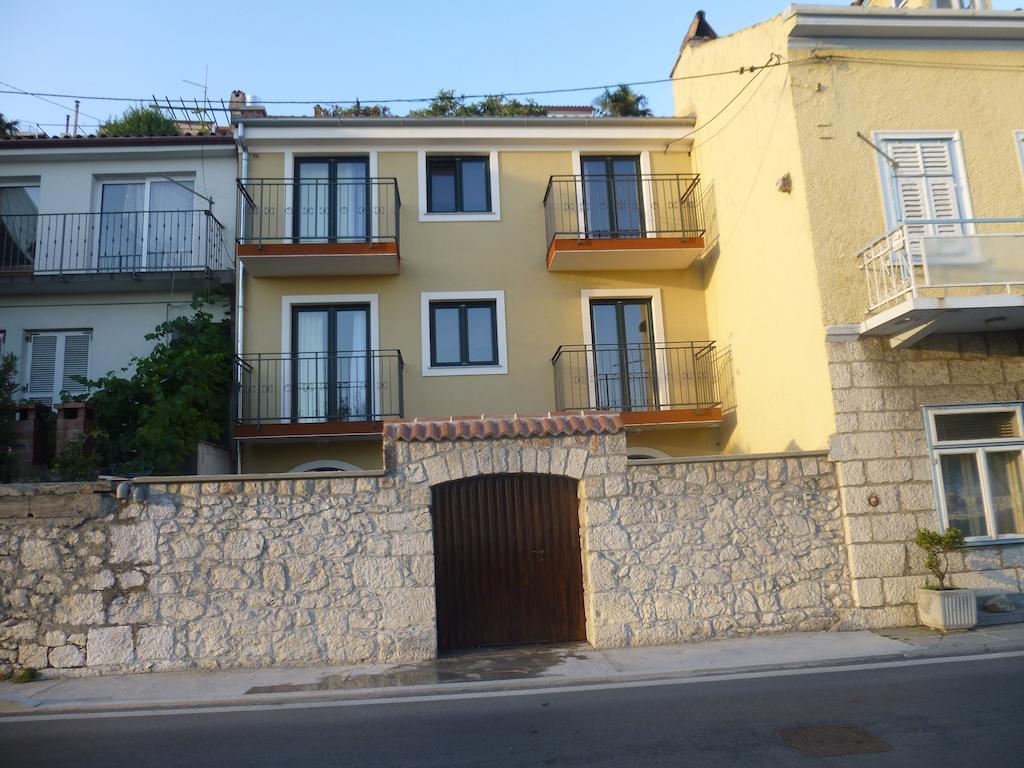 Apartments Monika Novi Vinodolski Quarto foto